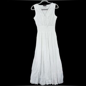 Chic White Sleeveless Maxi Dress